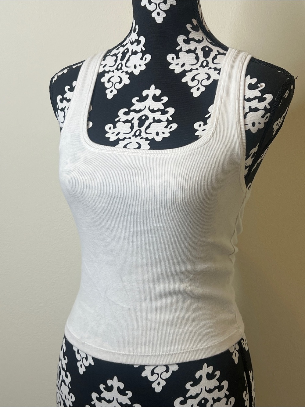 NEVER WORN American Eagle Tank